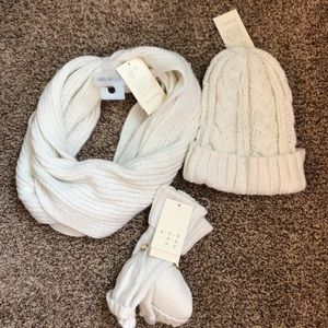 A new day hat, scarf, gloves lot one size nwts.